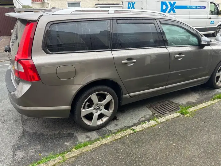 Volvo V70 2009 photo 5