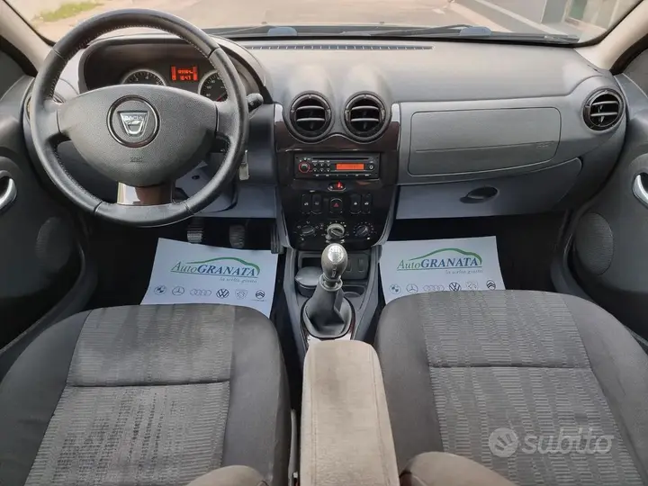 Dacia Duster 2011 photo 5