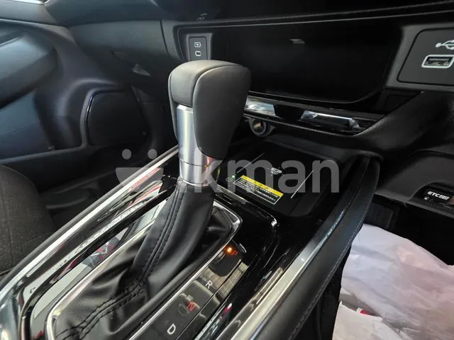 Honda Vezel 2025 photo 4