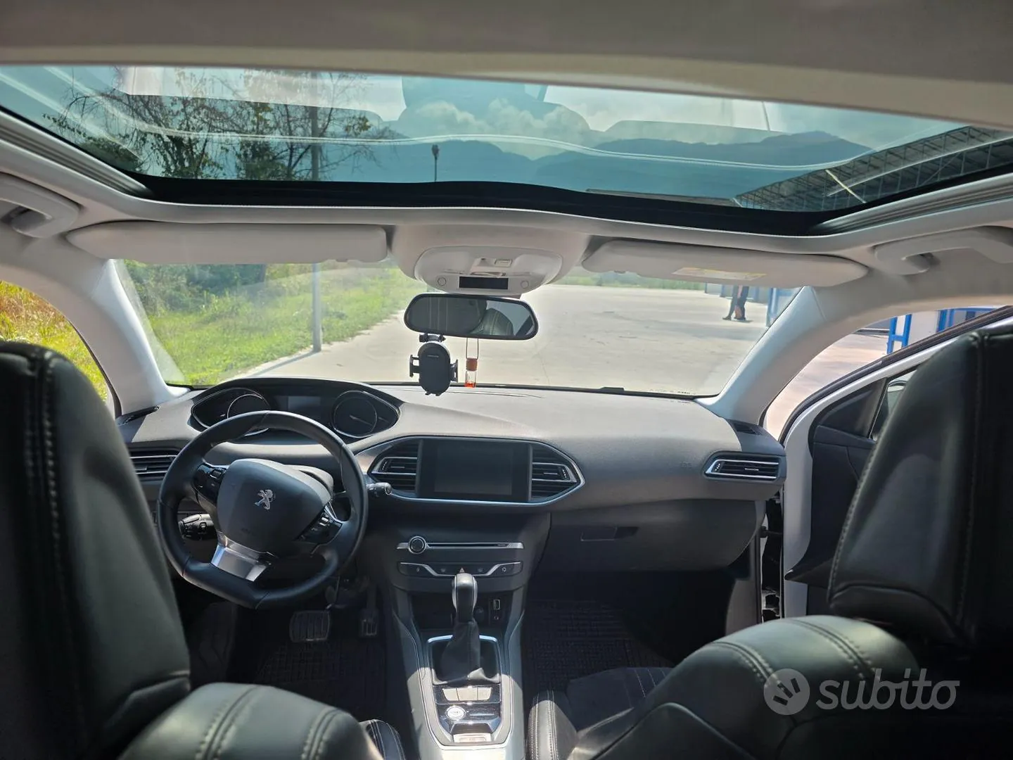 Peugeot 308 2015 photo 5