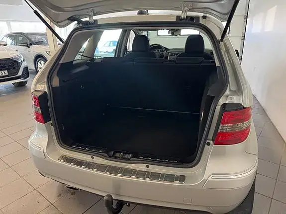 Mercedes-Benz B 180 2011 photo 5