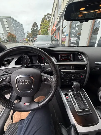 Audi A5 2009 photo 4