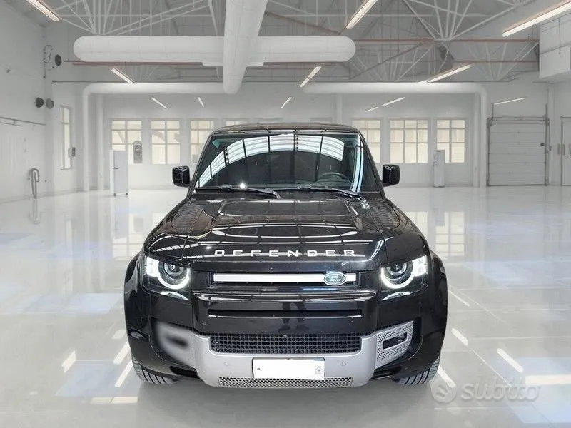 Land Rover Defender 2023 photo 2