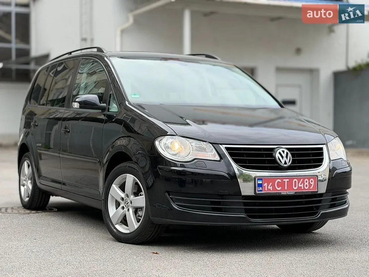 Volkswagen Touran 2009 photo 4