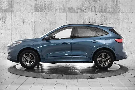 Ford Kuga 2023 photo 2
