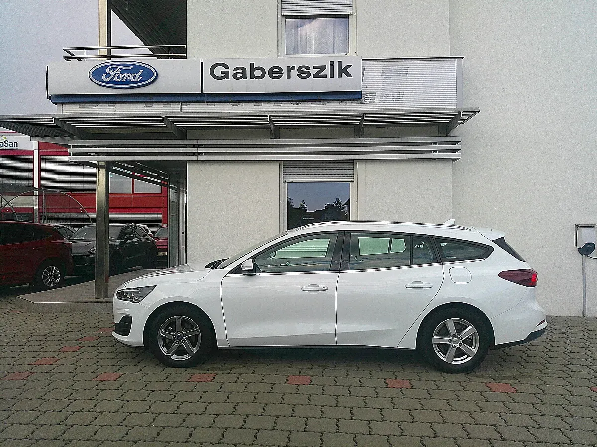 Ford Focus 2024 photo 2