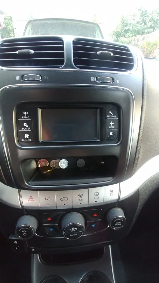 Dodge Journey 2012 photo 3