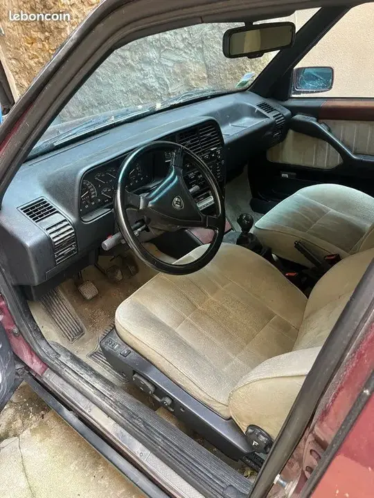 Lancia Thema 1993 photo 3