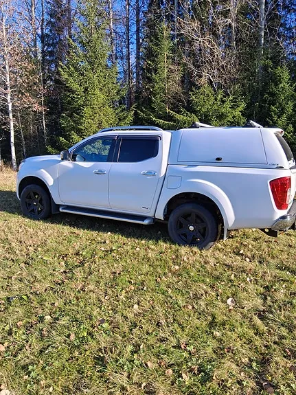 Nissan Navara 2017 photo 2