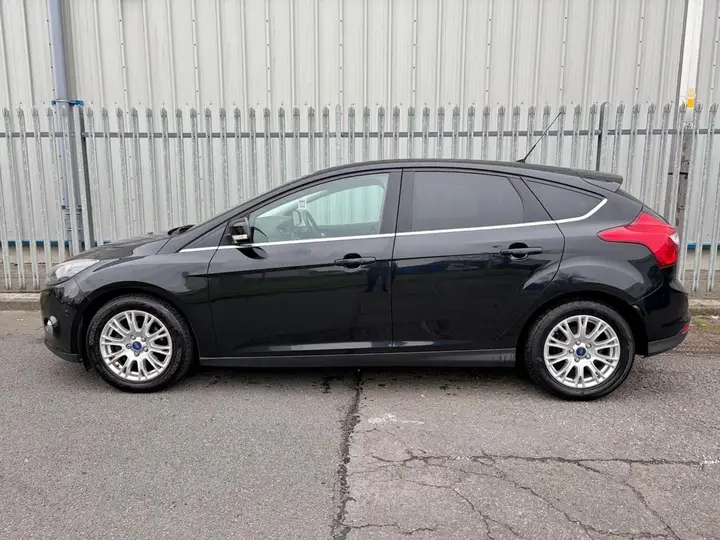 Ford Focus 2012 photo 4