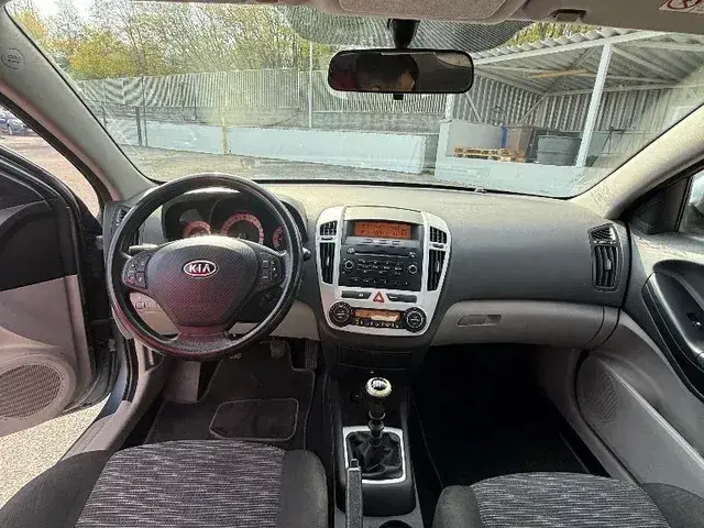 Kia Ceed 2008 photo 4