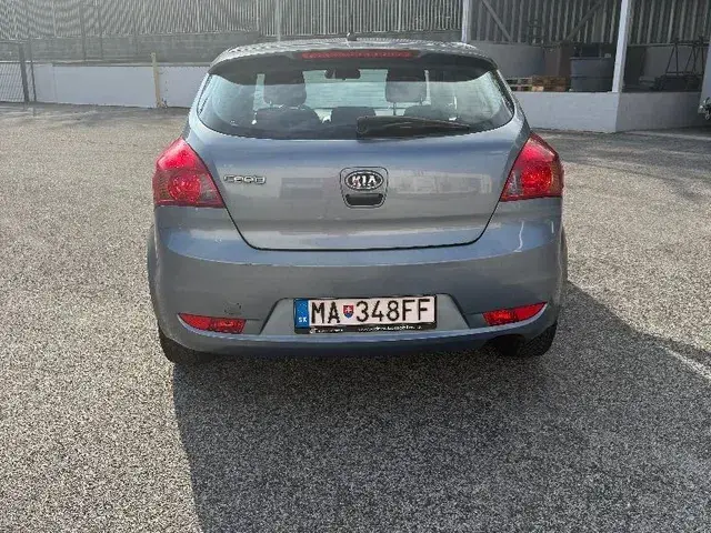 Kia Ceed 2008 photo 3