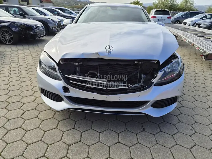 Mercedes-Benz C200 2014 photo 2
