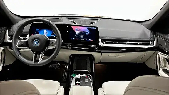 BMW Ix1 2026 photo 4