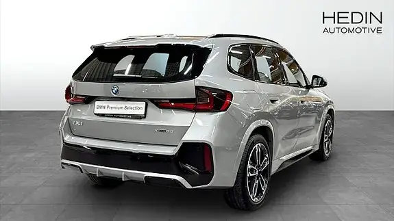 BMW Ix1 2026 photo 2
