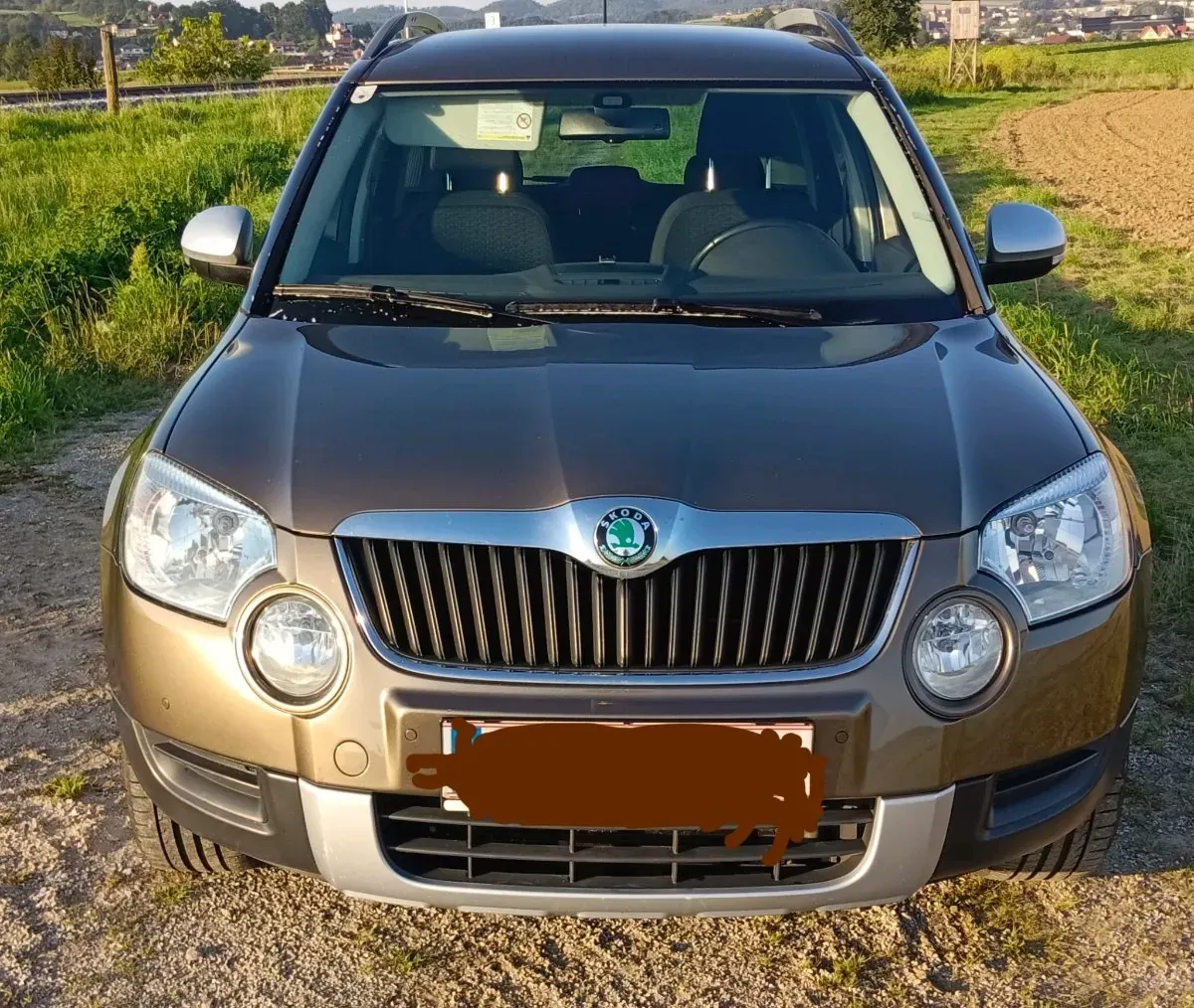 Skoda Yeti 2011 photo 2