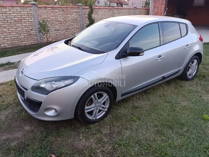 Renault Megane 2011 photo 4