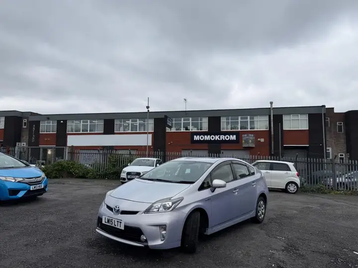 Toyota Prius 2015 photo 3
