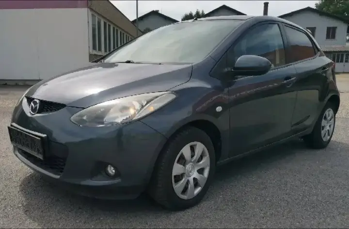 Mazda Mazda2