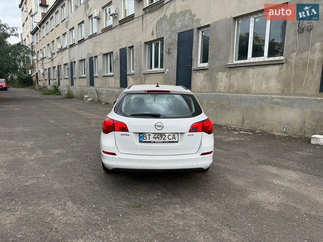 Opel Astra 2012 photo 4