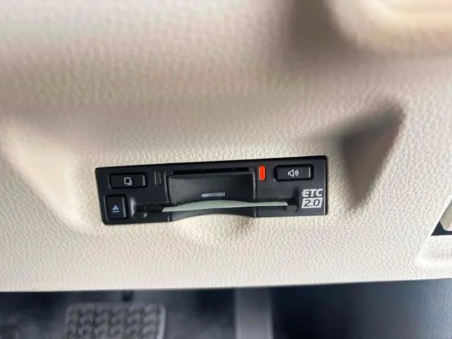 Toyota Sienta 2026 photo 4