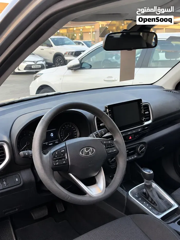 Hyundai Venue 2025 photo 2