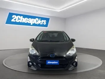 Toyota Aqua 2015 photo 3