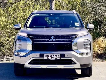 Mitsubishi Outlander 2022 photo 3