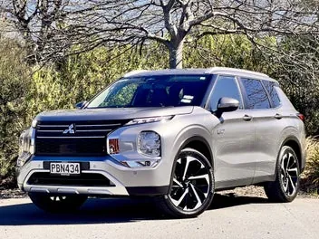 Mitsubishi Outlander 2022 photo 4