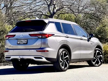 Mitsubishi Outlander 2022 photo 5