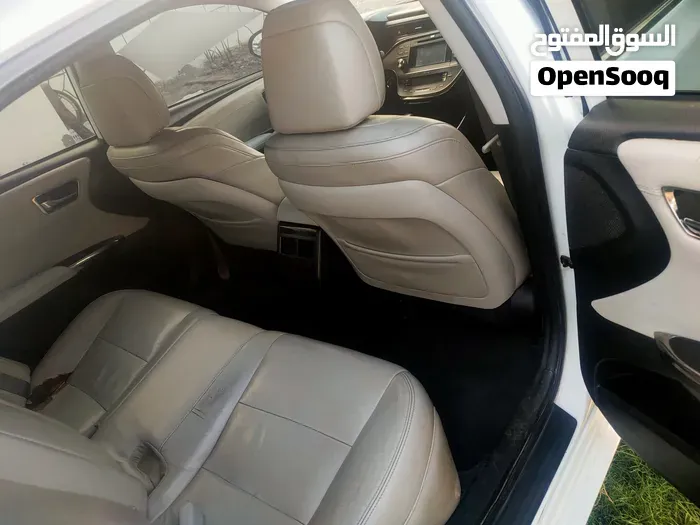 Toyota Avalon 2015 photo 2