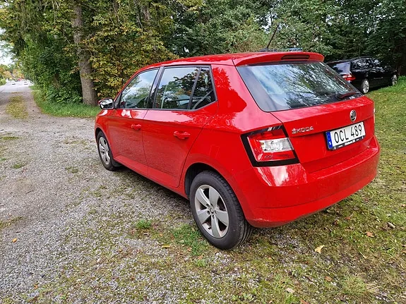 Skoda Fabia 2018 photo 2