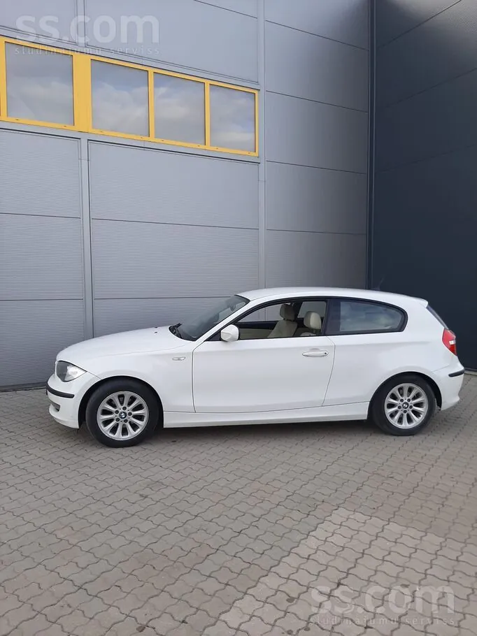BMW 1 Series 2010 photo 4