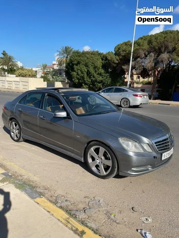 Mercedes-Benz E-Class 2012 photo 3