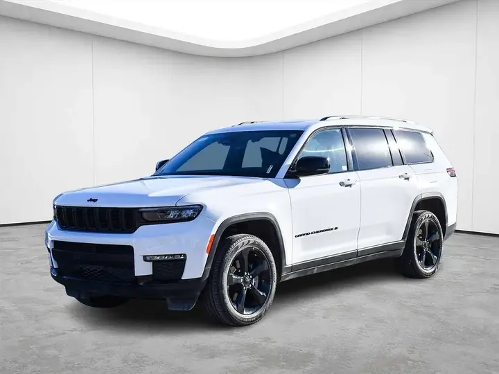 Jeep Grand Cherokee L 2024 photo 3