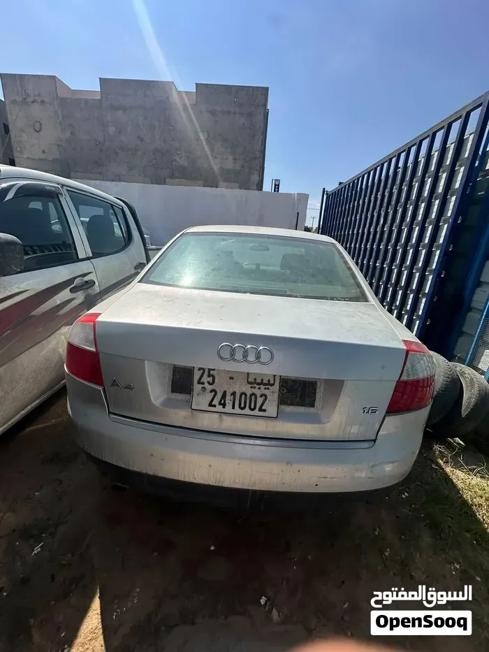 Audi A4 1997 photo 4