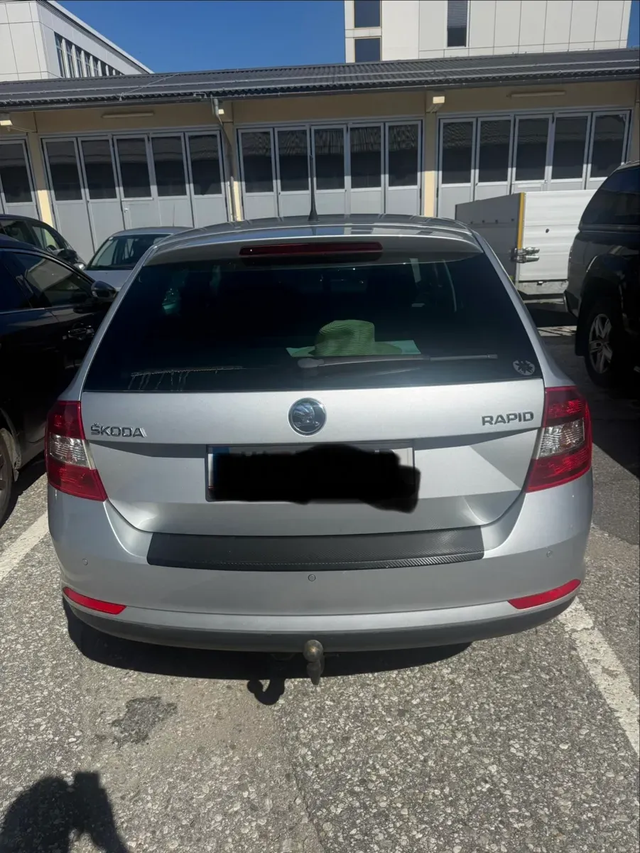 Skoda Rapid 2015 photo 2