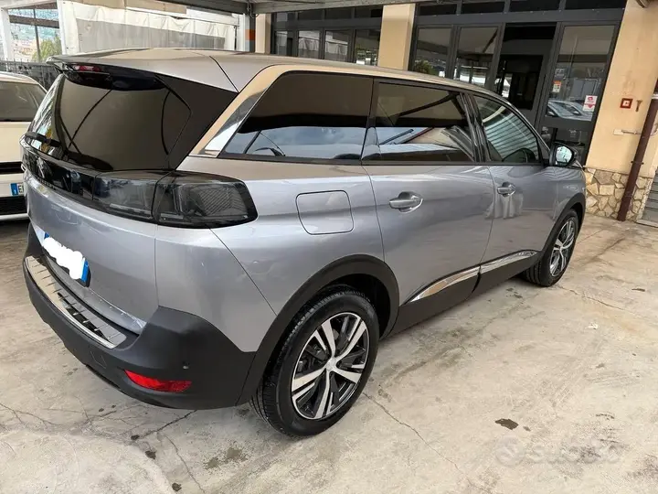Peugeot 5008 2023 photo 4