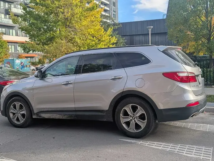 Hyundai Santa Fe 2015 photo 5