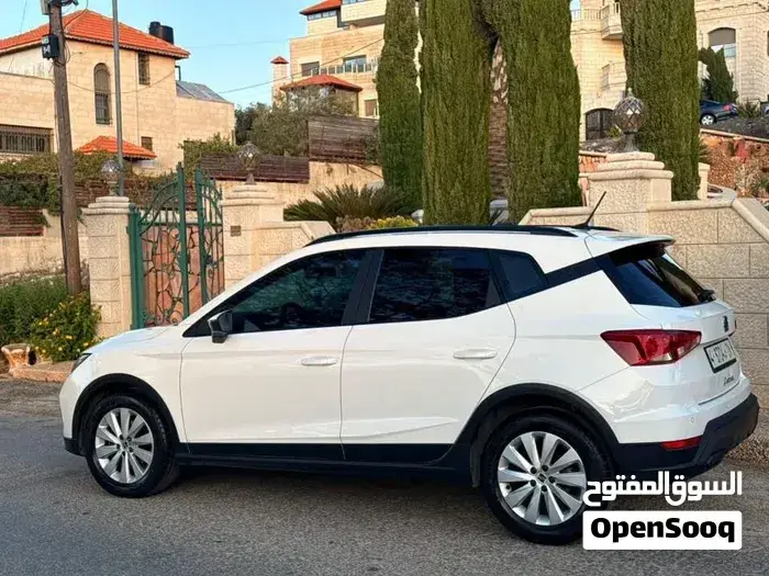 Seat Arona 2021 photo 2