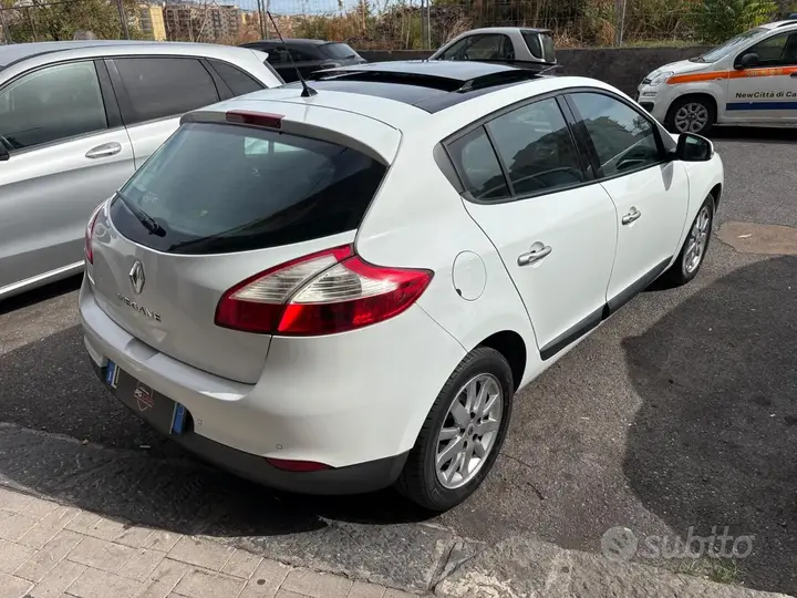 Renault Megane 2009 photo 4