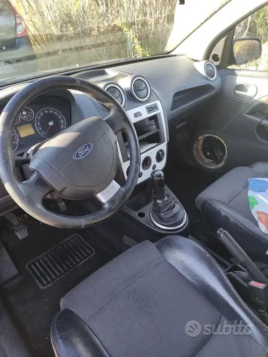 Ford Fiesta 2007 photo 5