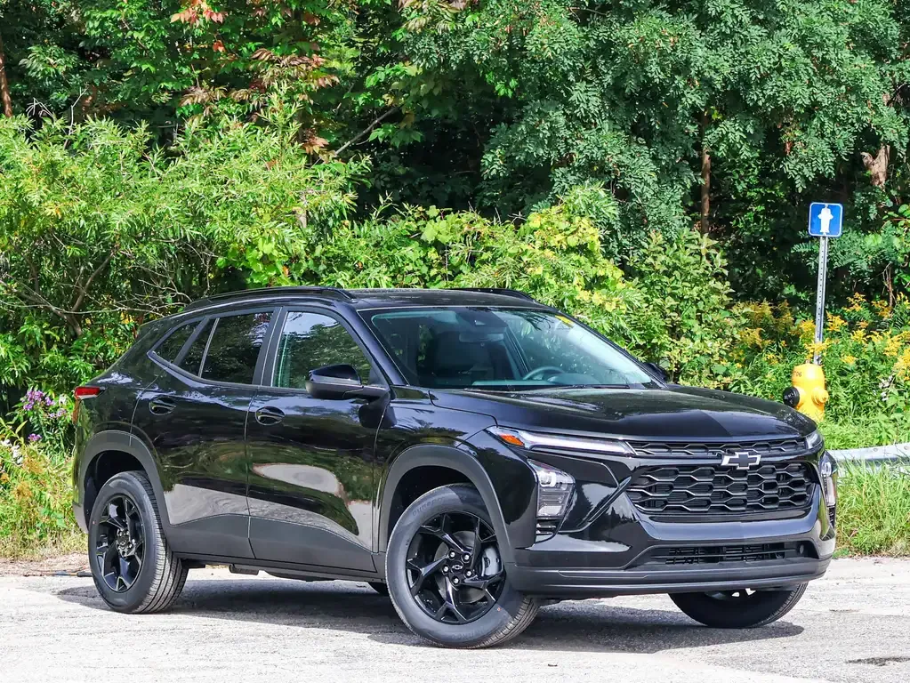 Chevrolet Trax 2026 photo 2