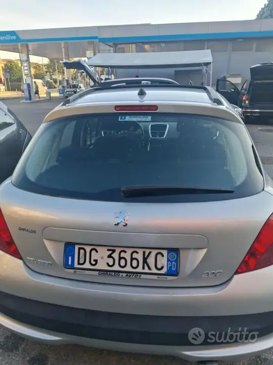 Peugeot 207 2007 photo 2