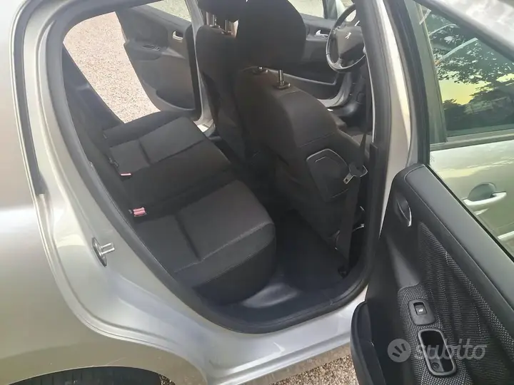 Peugeot 207 2007 photo 5