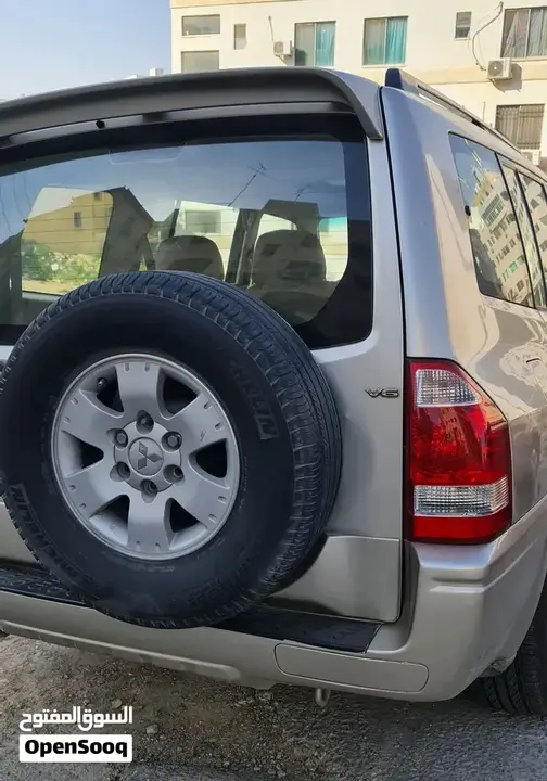 Mitsubishi Pajero 2006 photo 2