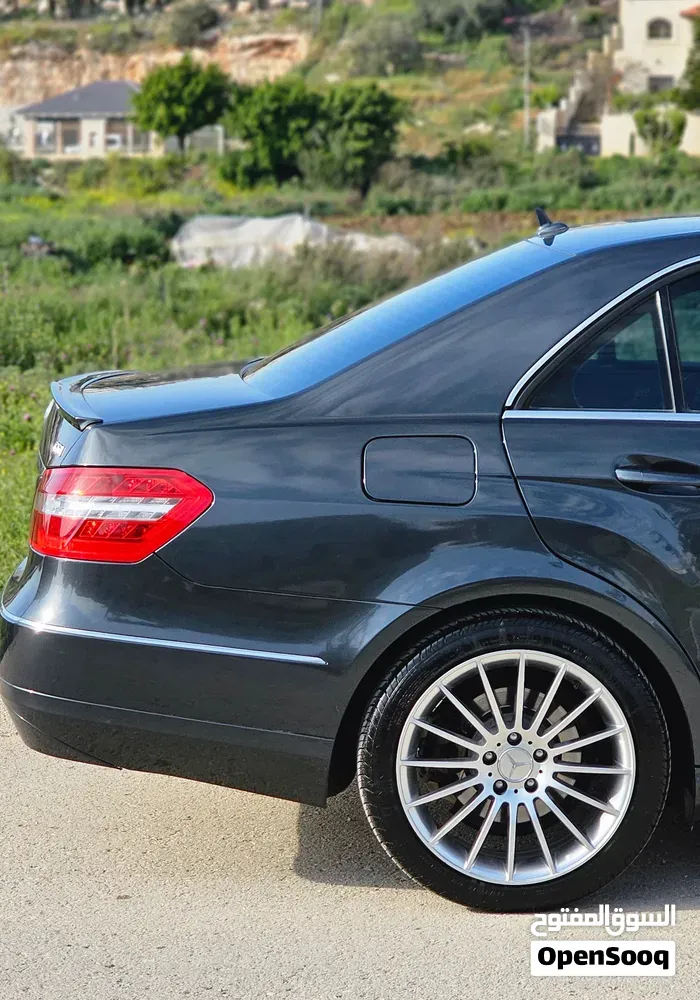 Mercedes-Benz E-Class 2009 photo 4