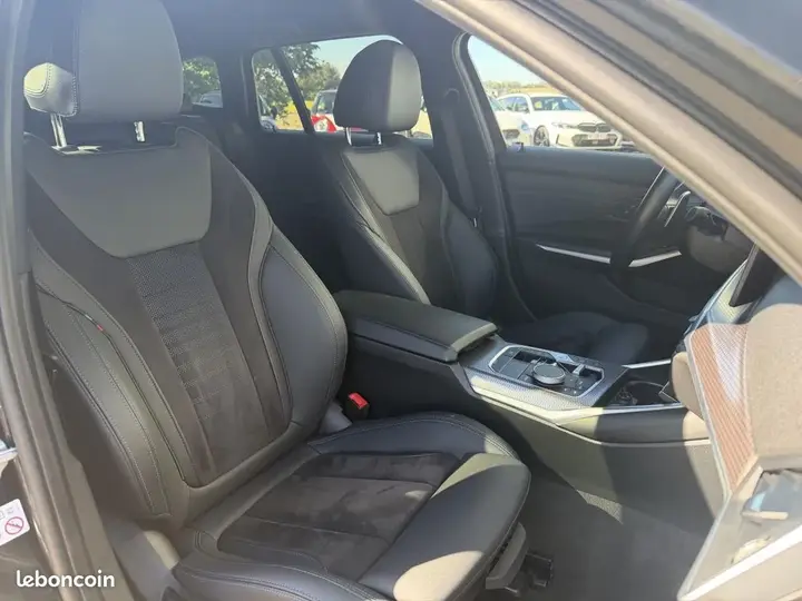 BMW 3 Series 2023 photo 3
