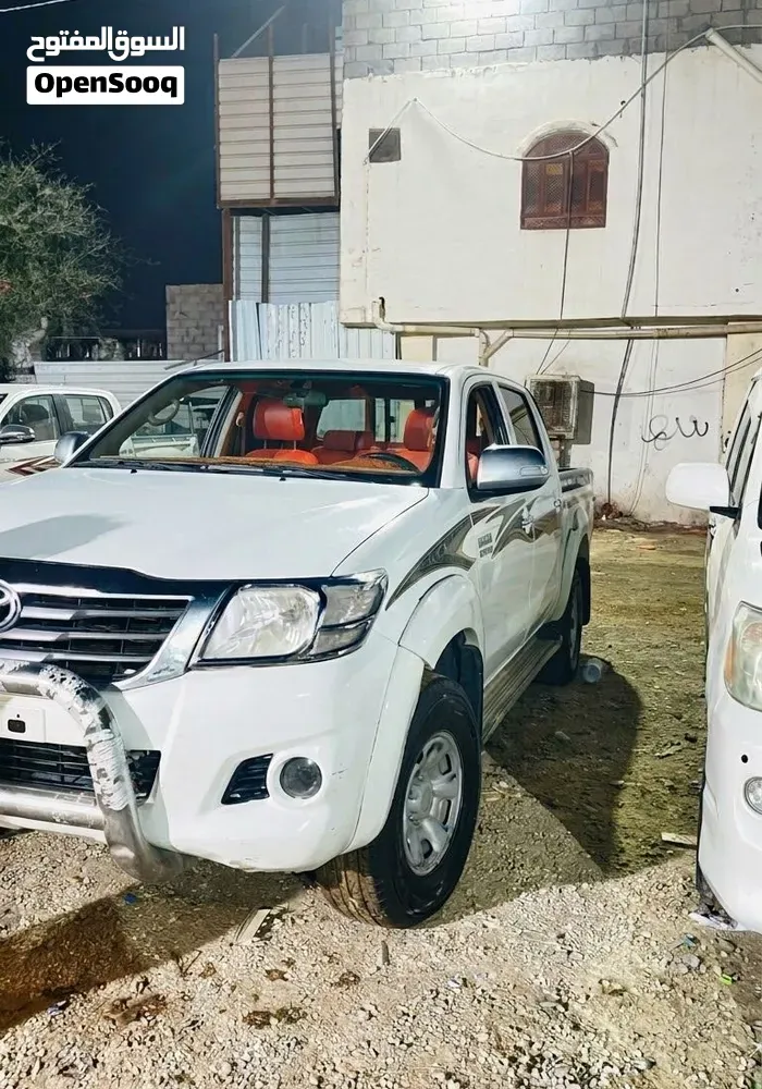 Toyota Hilux 2013 photo 5