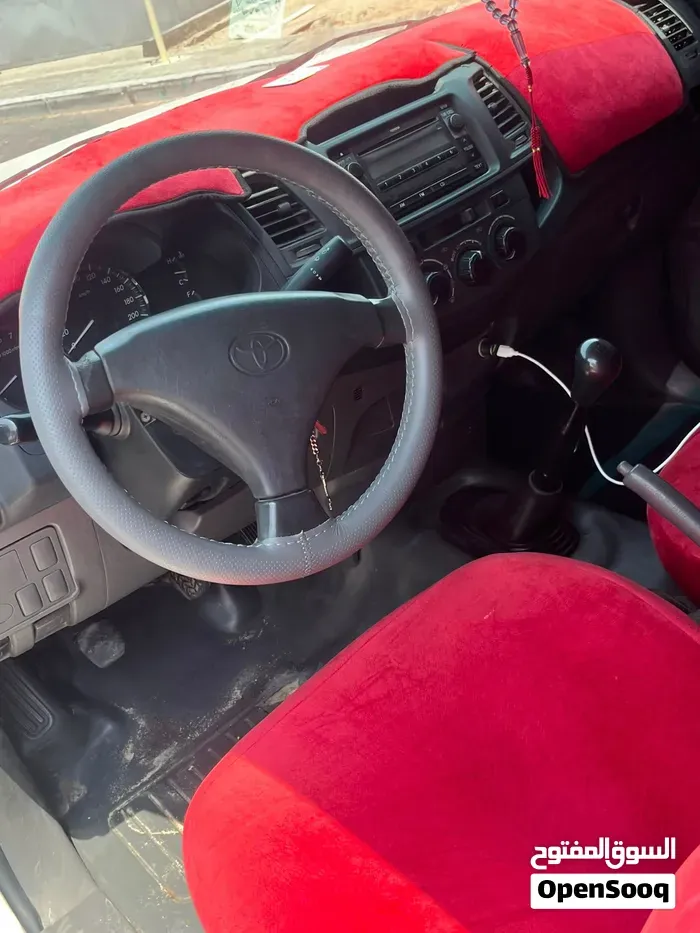 Toyota Hilux 2013 photo 4